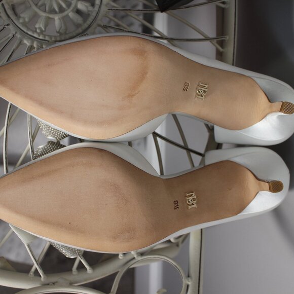 Badgley Mischka | BNIB | Meilani Bow Kitten Heel | Ivory | Size 8.5 - Picture 7 of 14